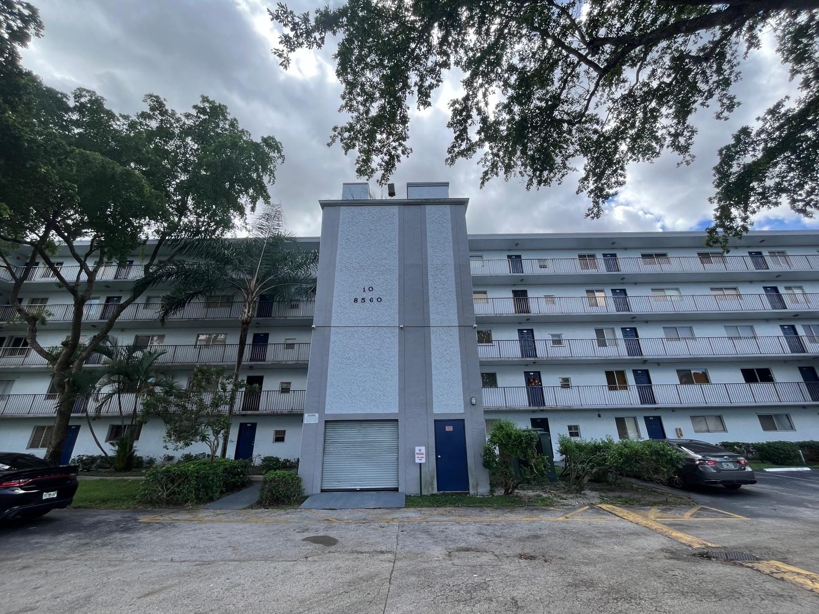 8560 N. Sherman Cir #305