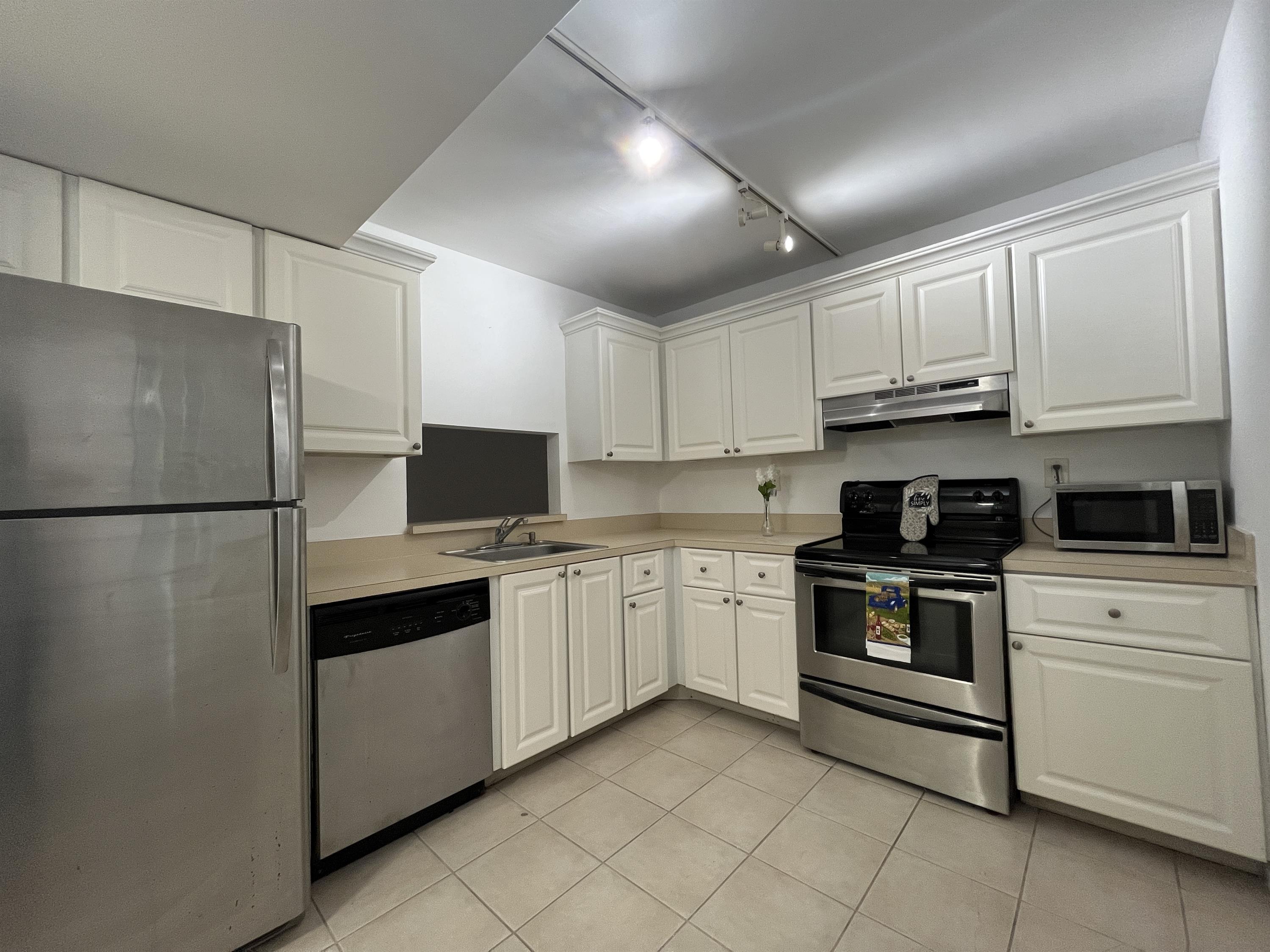 701 North Pine Island Rd #202