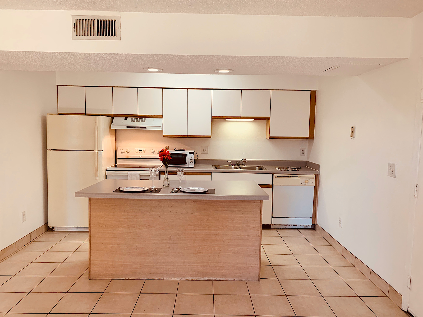 4055 W Mcnab Rd #104