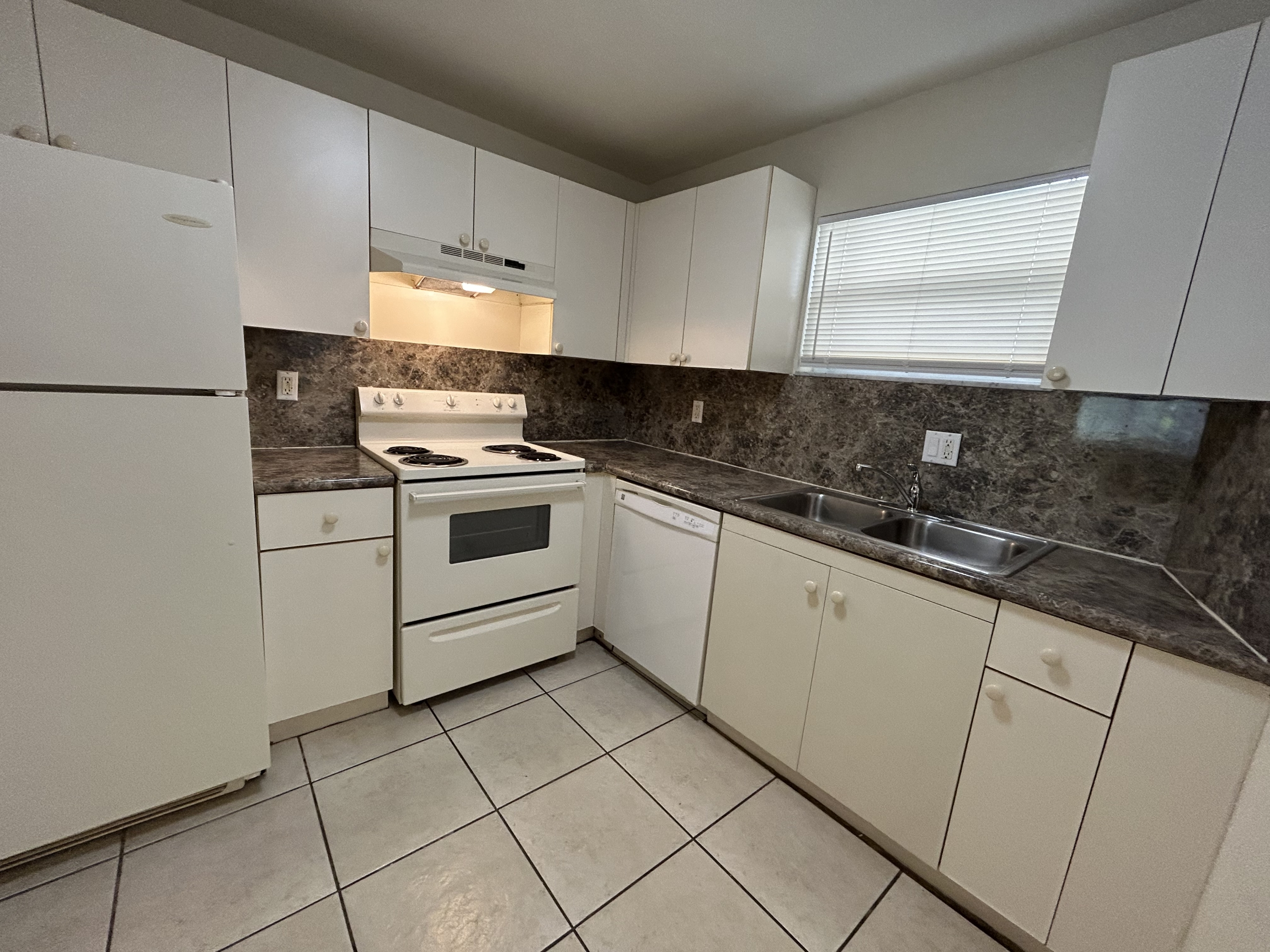 4255 North University Drive #309 - 1
