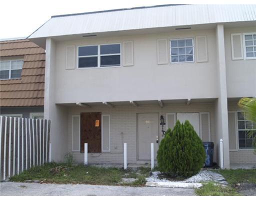 918 SW 74 Ave