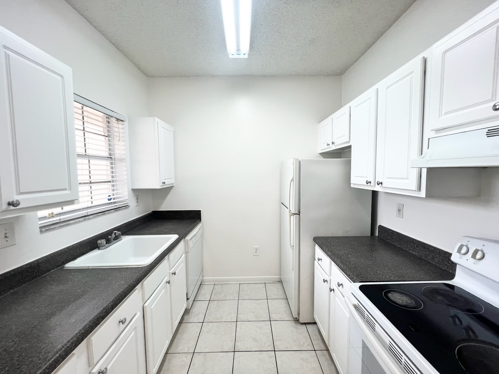 2451 NW 96 Ter, unit #21H - 1