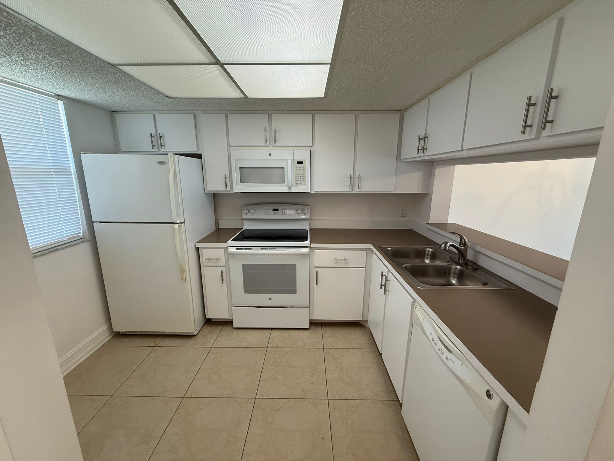 5200 NW 31st Ave #102 - 1