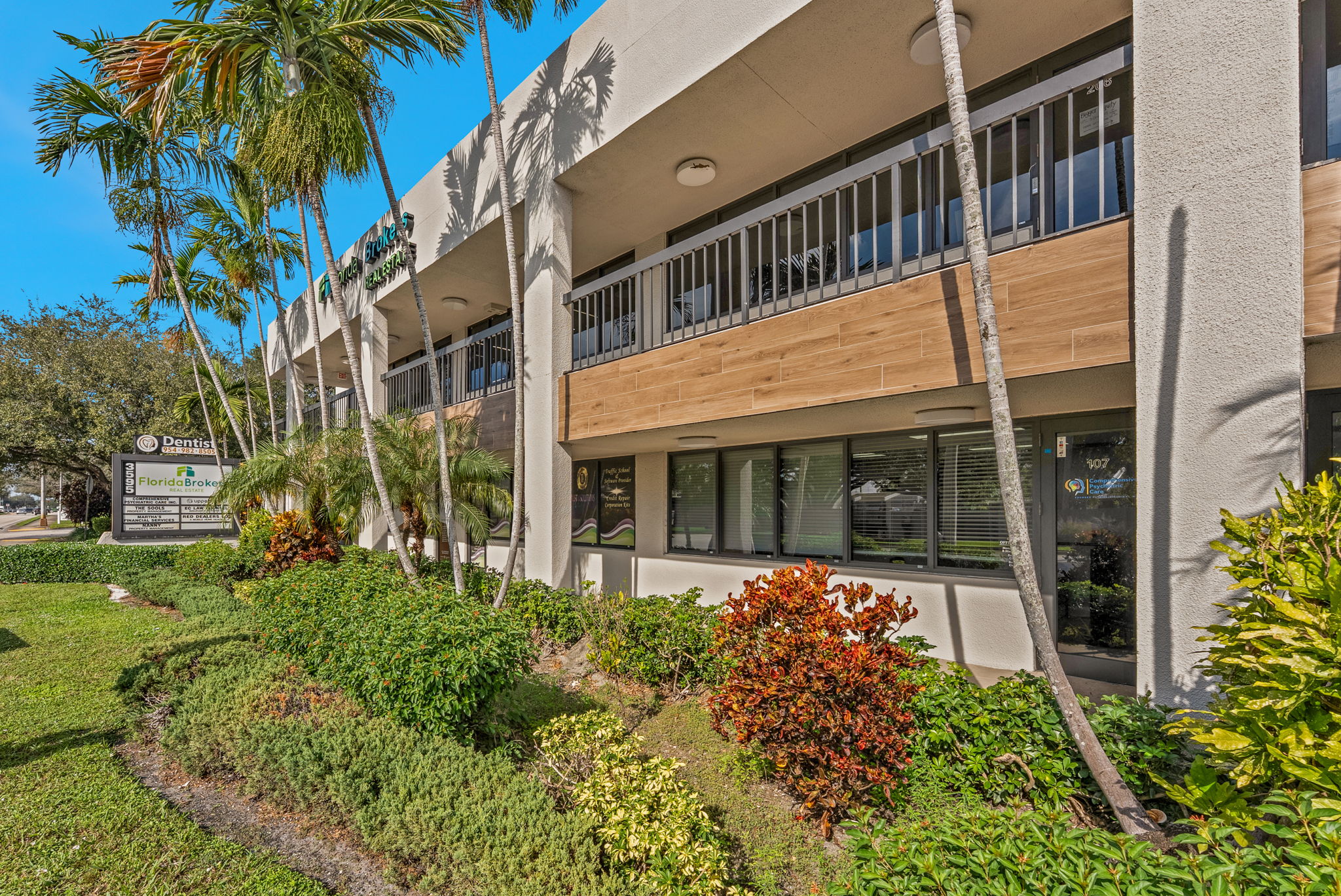 3595 Sheridan Street Suite 210