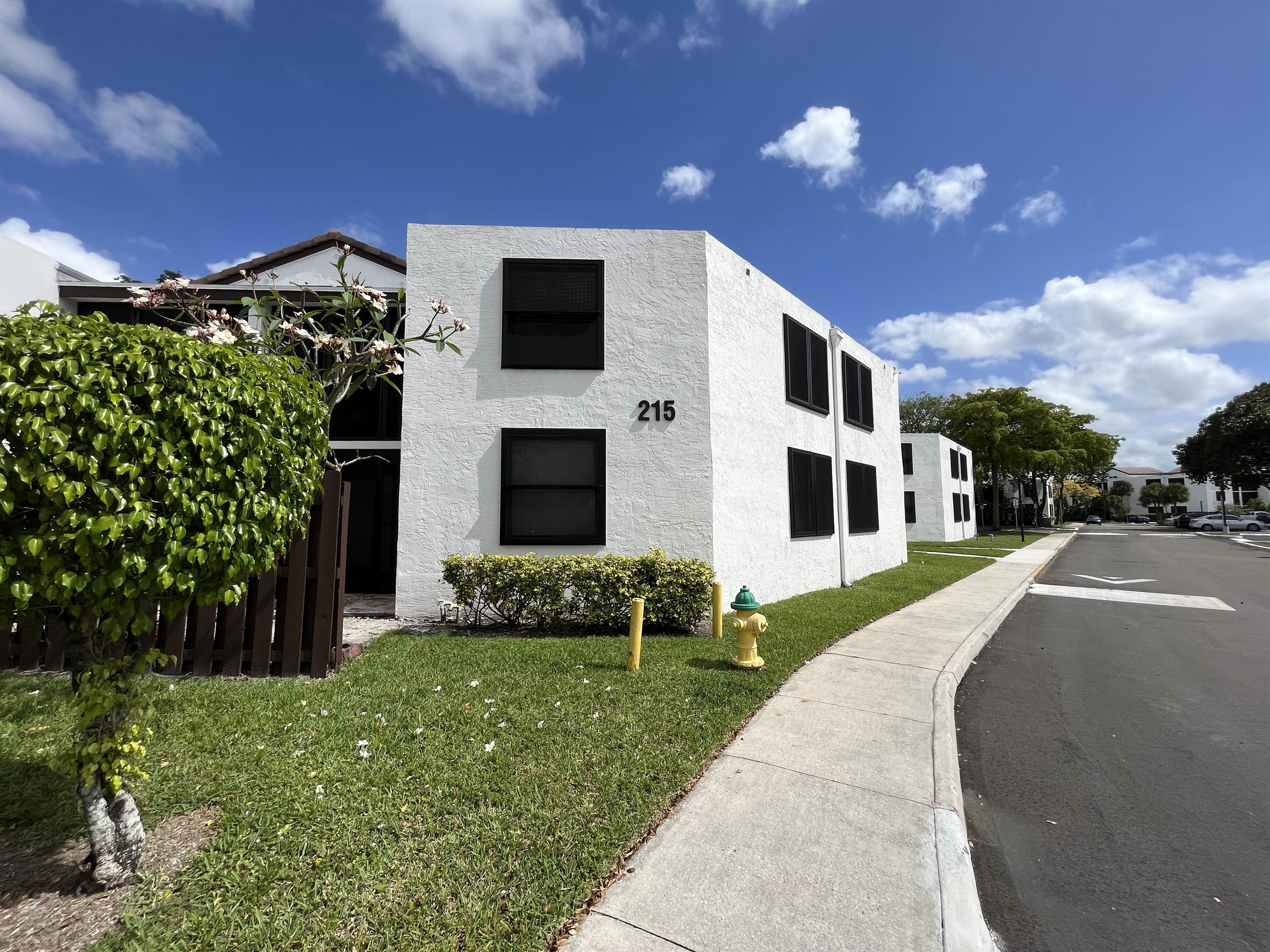 215 Lake Pointe Drive #104