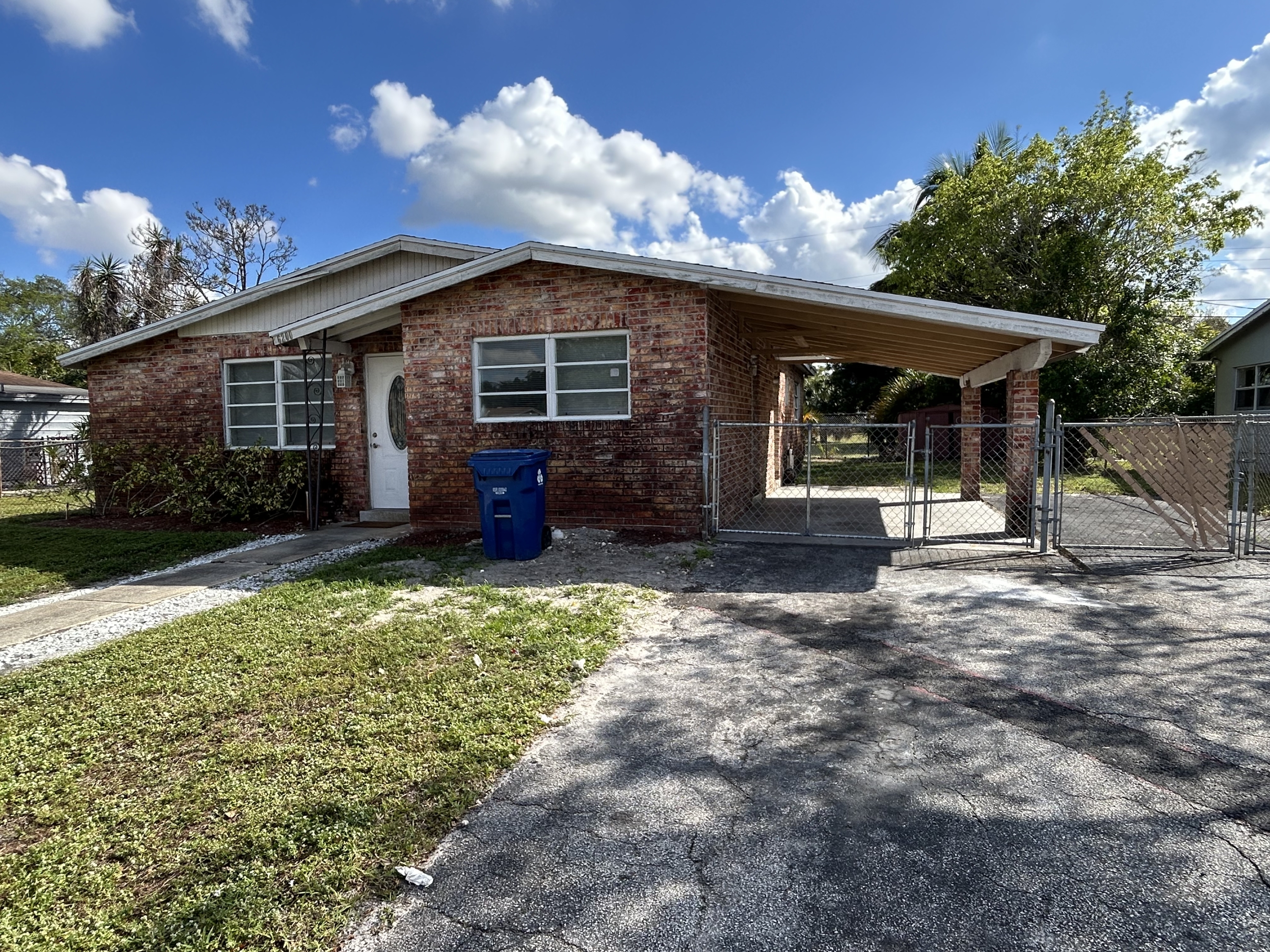 6200 NW 16th St