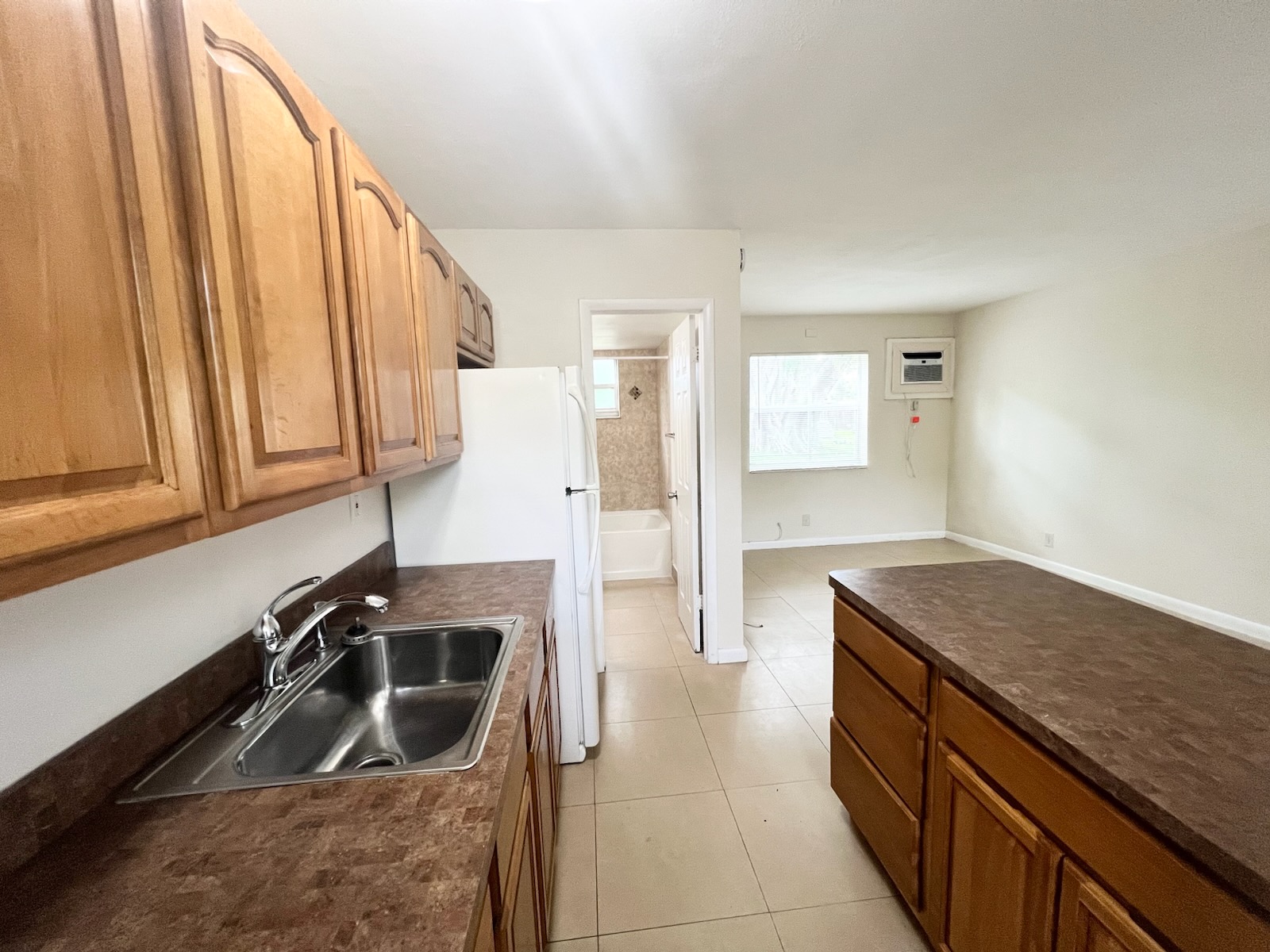 116 NE 9th ST - 3